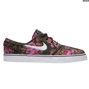 Nike Janoski Digi Floral Sneaker